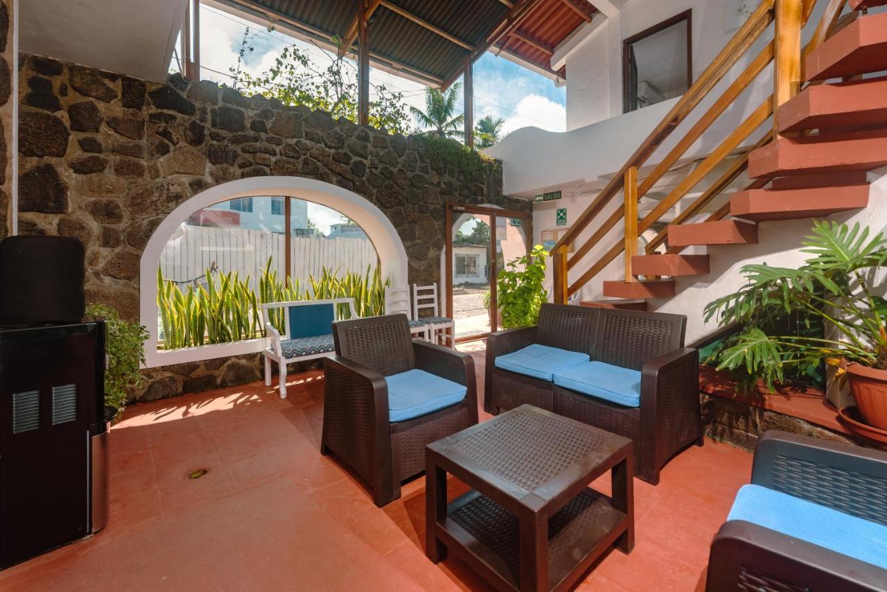Hostal North Seymour 푸에르토아요라 외부 사진