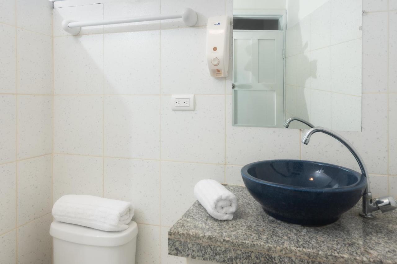 Hostal North Seymour 푸에르토아요라 외부 사진