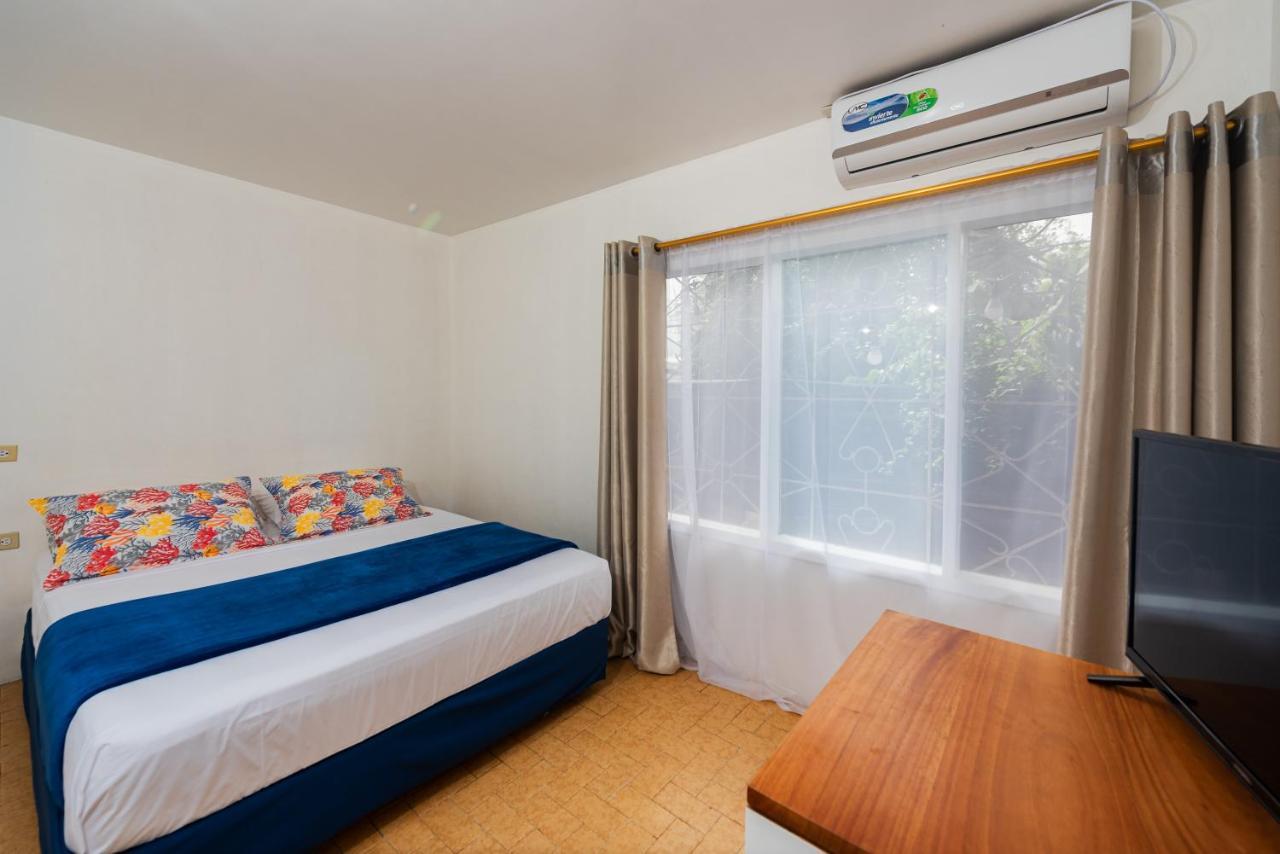 Hostal North Seymour 푸에르토아요라 외부 사진