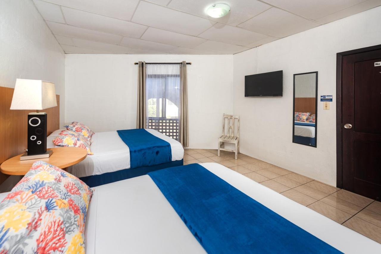 Hostal North Seymour 푸에르토아요라 외부 사진